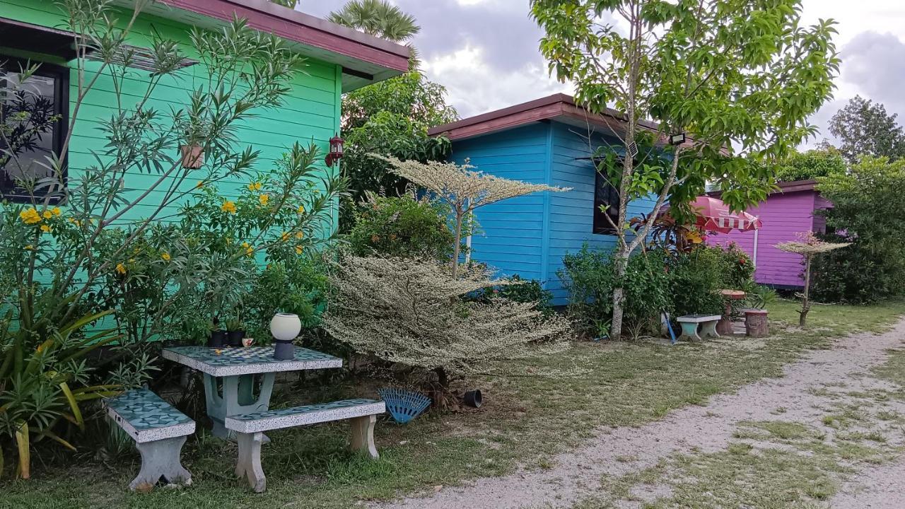 Hotel 4 Seasons Mini House Nakhon Si Thammarat Exterior foto