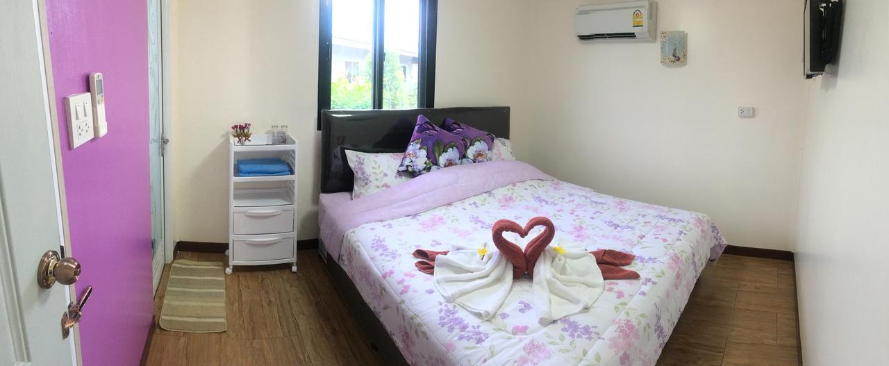 Hotel 4 Seasons Mini House Nakhon Si Thammarat Zimmer foto